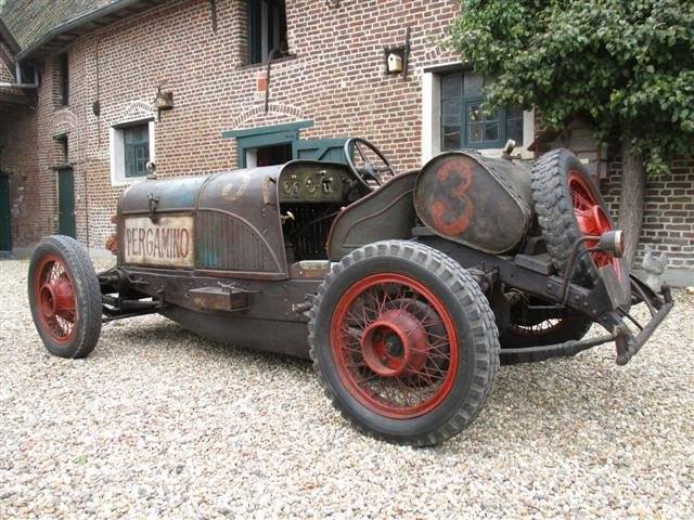 F3dotca's tweet photo. Cool old Dodge race car
#oldDodge #racecars #cars https://t.co/Mb945wn7rj