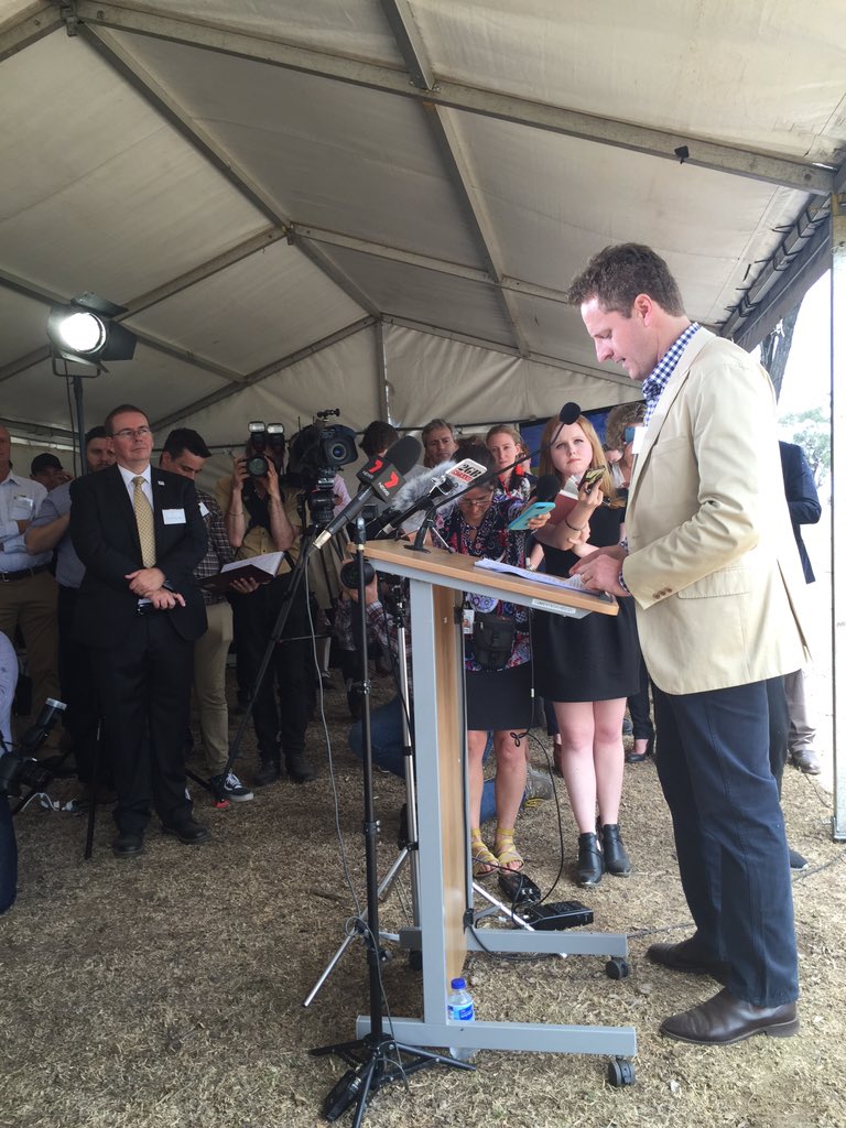 cmux's tweet photo. RT @afsnsw: @NationalFarmers @SimonTalbot__ announcing the new #digitalfarm - 100,000 farmers as one #ag https://t.co/p9vjOdNlYD