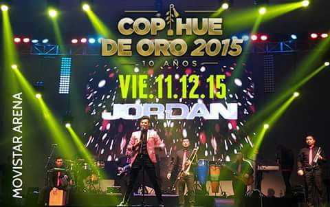 aracelly74's tweet photo. @lacuarta las @FansJordanYTu esperando a @jordansalinas @movistararena #copihuedeoro2015 https://t.co/kKdk4XzNx1