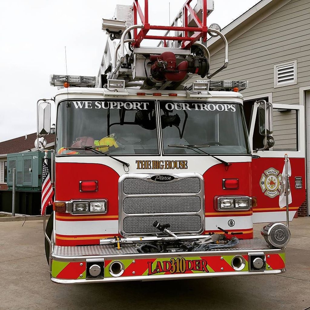 AFireStation's tweet photo. Found this cool photo, not mine 🚒The Red Sled🚒
#firefighter #firemen #firestation #firehouse #brotherhood #smokeeat… https://t.co/YL8XpI77fh