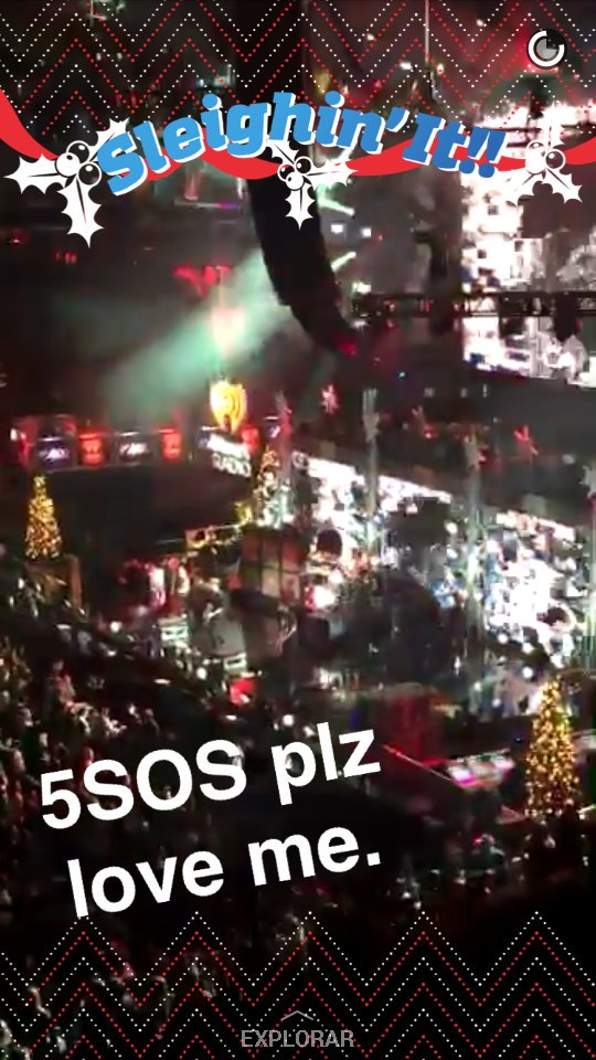 NayeMdiaz_96's tweet photo. @iHeartRadio @5SOS in Snapchat
#JingleBall #5SOSAwakens https://t.co/OnhEKIbQcY