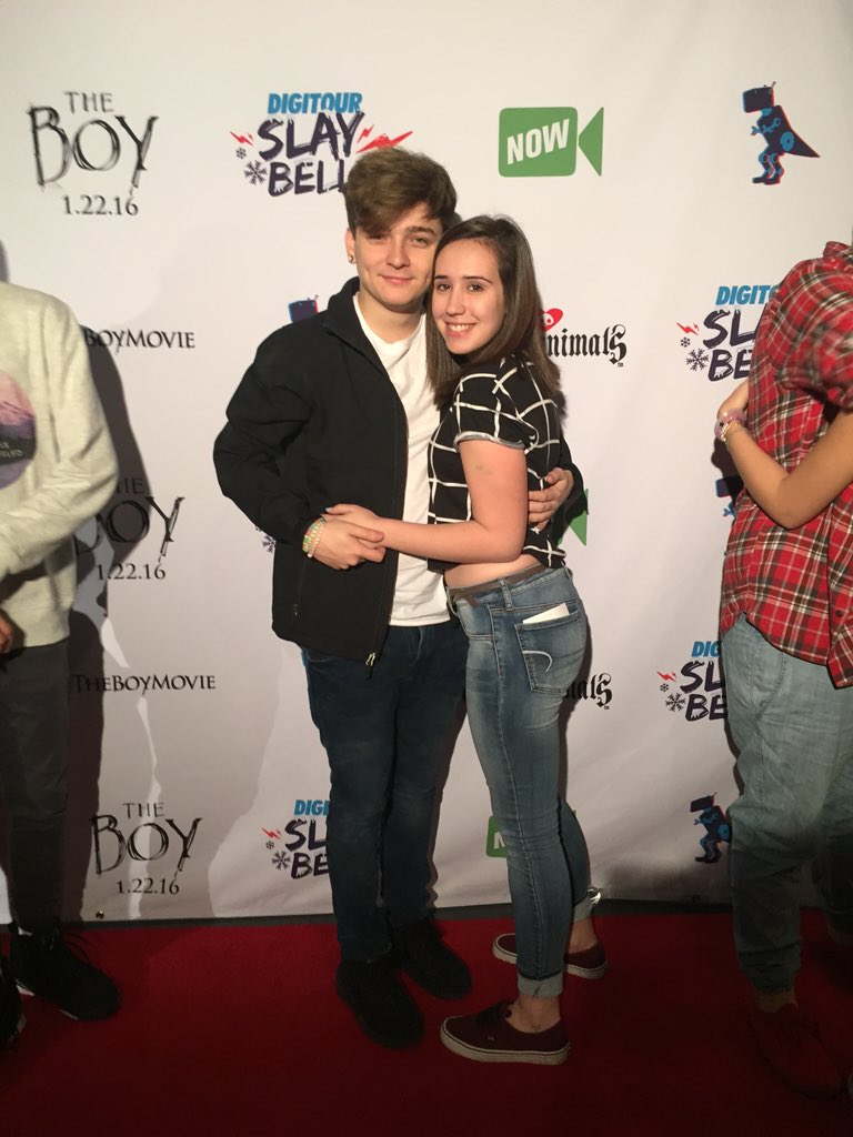 "hey it's cool shirt girl"