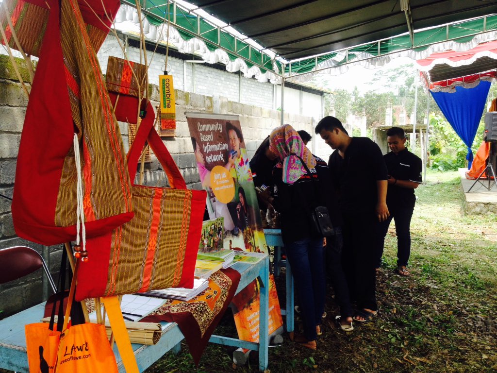 #DolanKampung2015 | sdg berlangsung kls kerajinan di rumah2 warga&amp;gelaran produk komunitas | Barepan, Borobudur #FWB