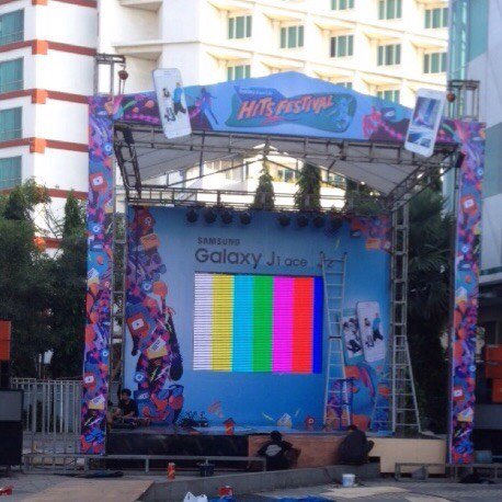 dhiolova's tweet photo. Ka @erudhio1127 will be the MC at Samsung Hits Festival
Today at 12 PM @Mall Ratu Indah Makassar See you guys😉😉 https://t.co/FHyhCpHPSp
