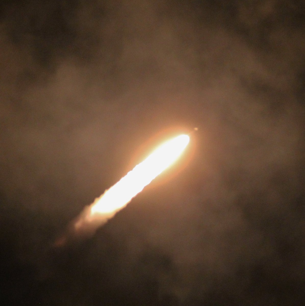 Speedglutton's tweet photo. @WeAreGoFL One from the #MUOS4 launch: https://t.co/eSXFzqSoLY