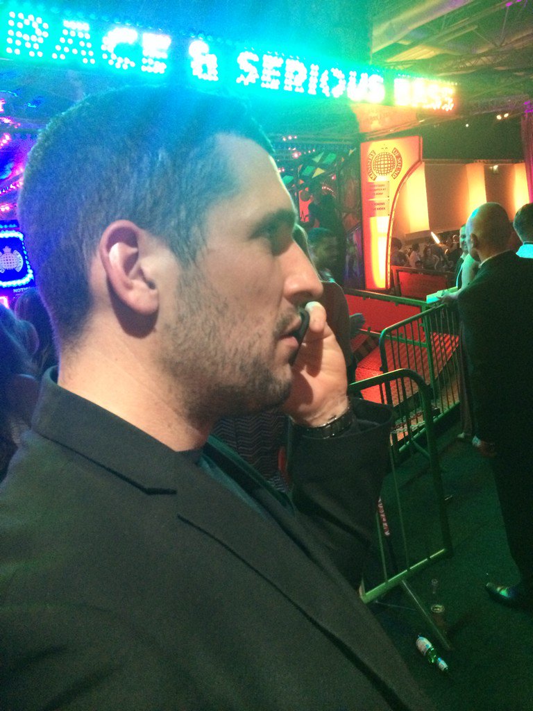 #necxmas  phone face <a href="/richtindale/">Rich Tindale</a>