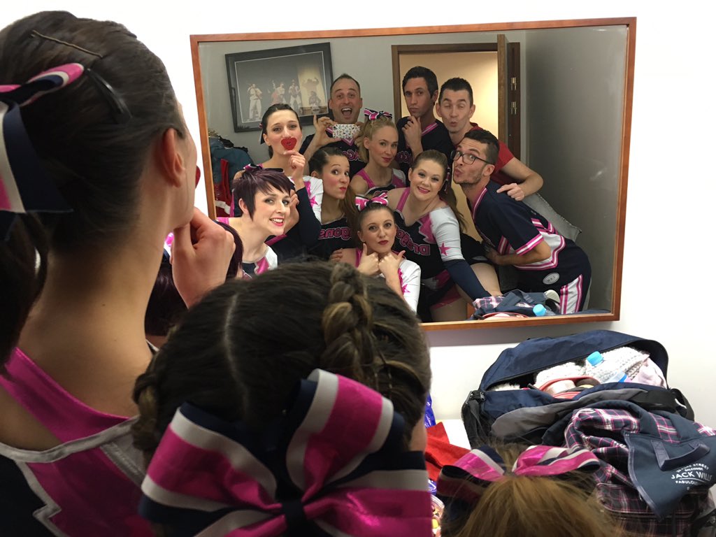 ASCVEDragonsSNR's tweet photo. 💖🙏🏻 showtime #abcvedragons #abcve #cheer #cheerleader #cheerdance https://t.co/lckrjCRoRo