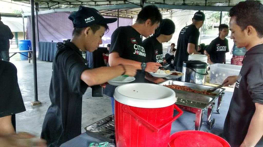 LagiliburCom's tweet image. Abis senam, sarapan dulu kitaaa bt energi outbond abis ini. #NETCJCAMP 🙌  @NET_CJ @netmediatama