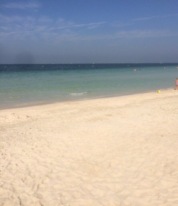 emiliaharris's tweet photo. When your best friend lives in Dubai and sends you pictures like this on the reg. 😏Cheers @domcherry #notjel https://t.co/t0GDwdtf2w