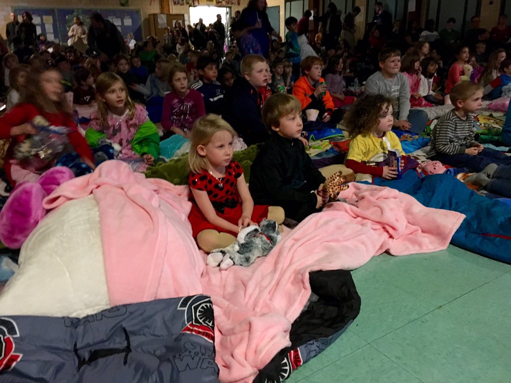 david2uall's tweet photo. Taylor Movie Night! Dressed up and snuggled up! @taytigersfirst @TaylorPTAtalk #zroar https://t.co/VJf1C6QMKT