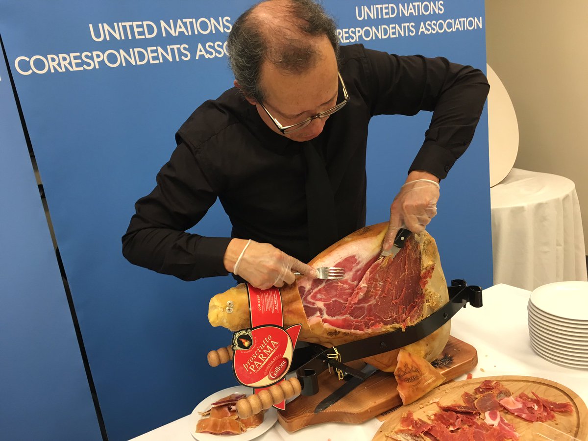 Onuitalia's tweet photo. #Sapori e #profumi d'Italia all'Onu: arrivano top #chef per l'#ItalianFoodFestival e i #60anni #Italia nell'#Onu https://t.co/V7qxJjldgq