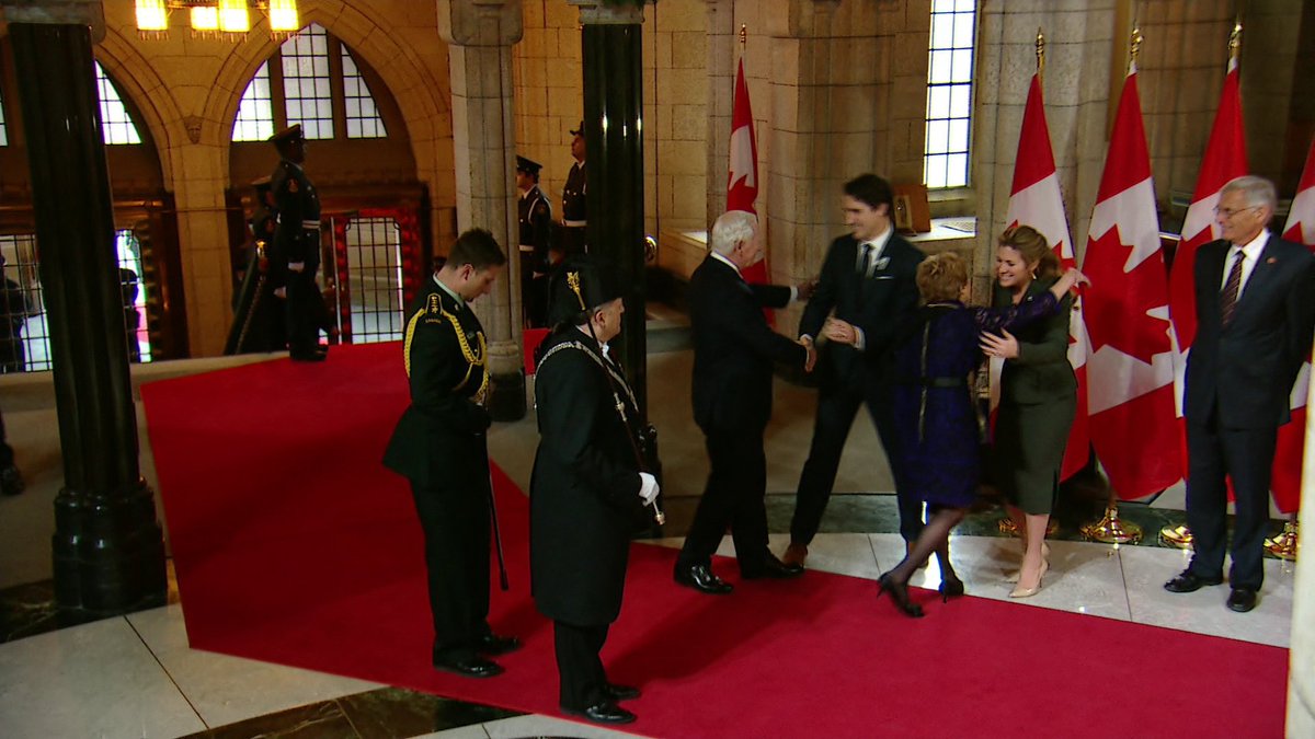 sbrunetti's tweet photo. GG David Johnston &amp; his wife Sharon greeted warmly by Prime Minister Trudeau &amp; Sophie in Hall of Honour #STF2015 #hw https://t.co/5qxUhkWfZ6