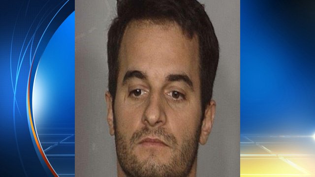 Man arrested by @BalHarbourPD after allegedly swiping thousands from victim bit.ly/1PFBpwz?utm_me… https://t.co/eMlRkJFXHU