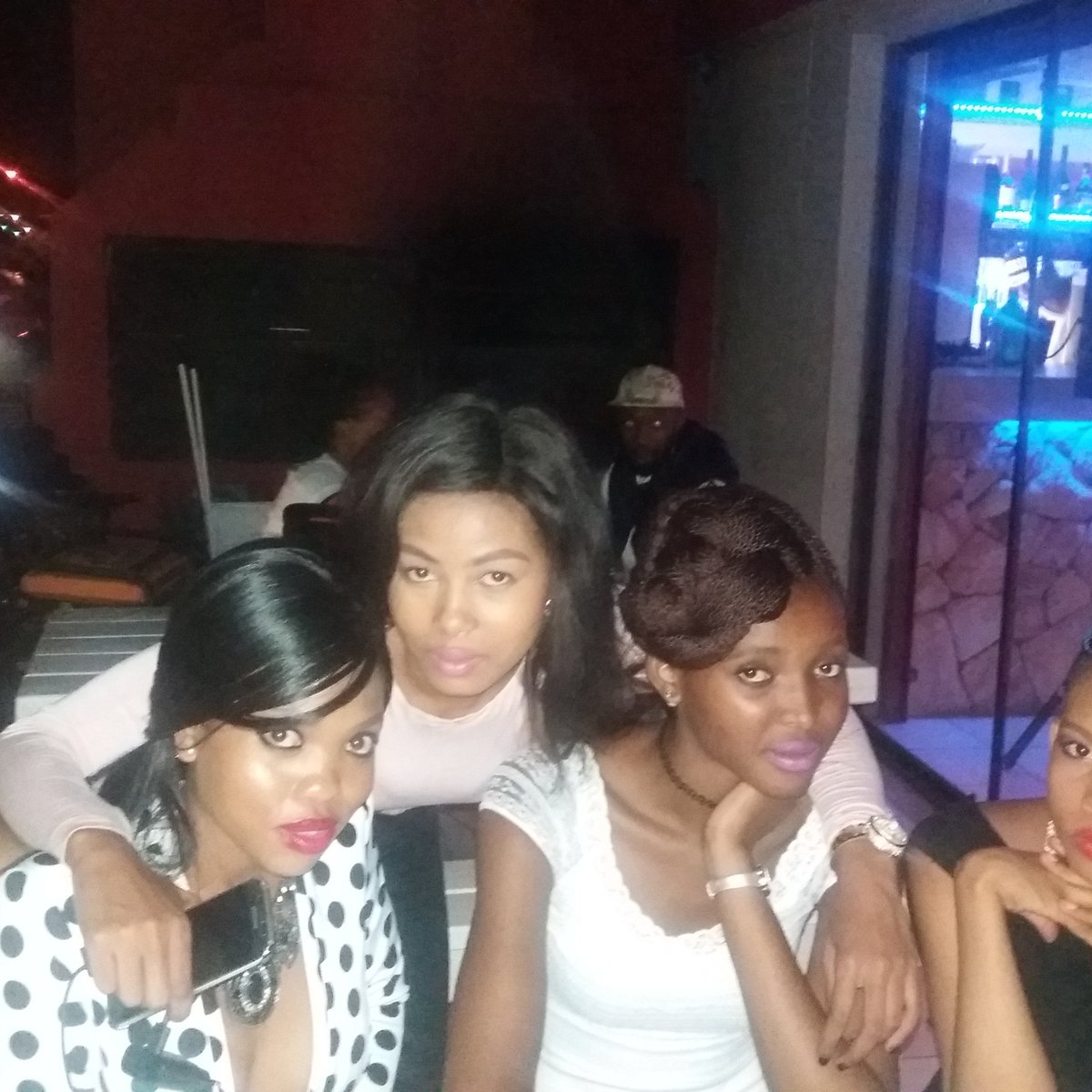 TheRealDJPEPSI's tweet photo. Situation rite now @ #opozitDKSowetoZone3 https://t.co/ajvJIiBDwS