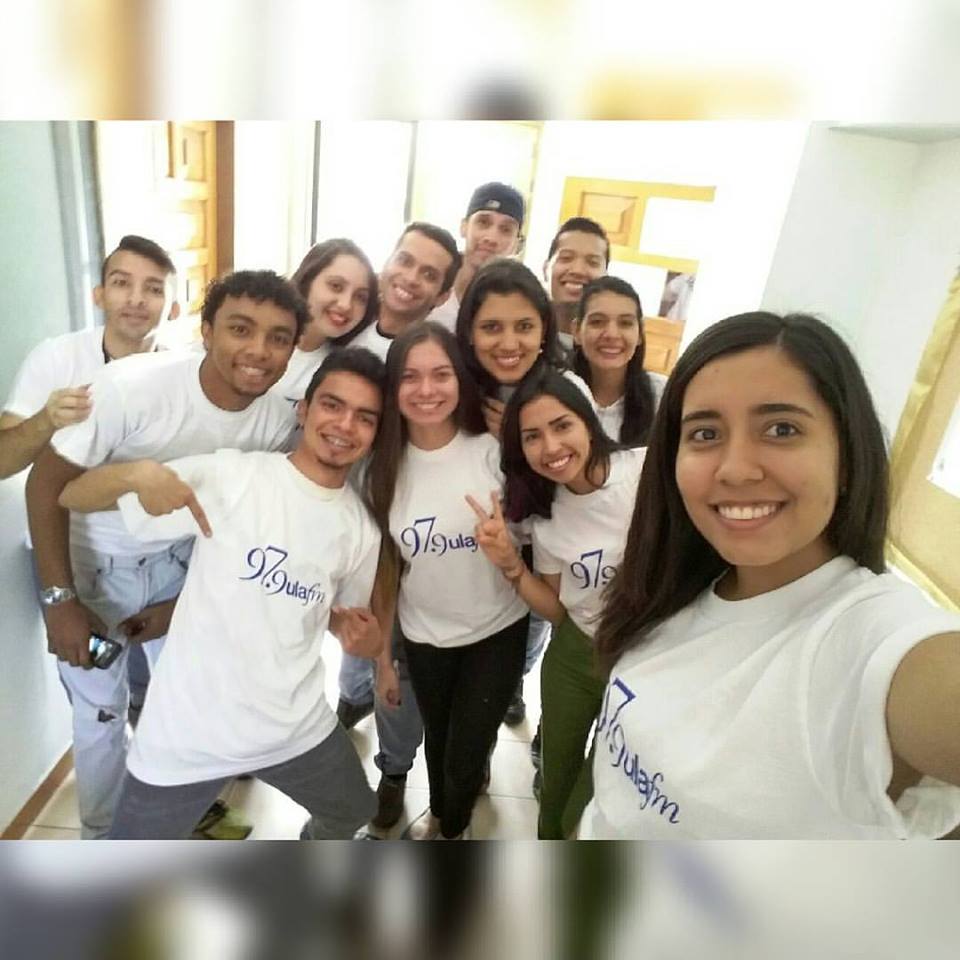 EnriqeVillegas's tweet photo. Todo listo muchachos a dar lo mejor de nosotros este #6D #EquipoReporteril #ULA https://t.co/Qsg6x3Fbz3