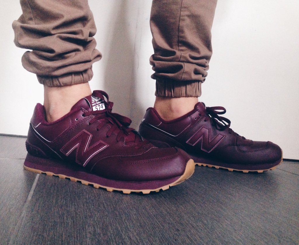 MaciasCreative's tweet photo. We got swagger. #kicksoftheday #agencylife https://t.co/Lb1nBzyzxx