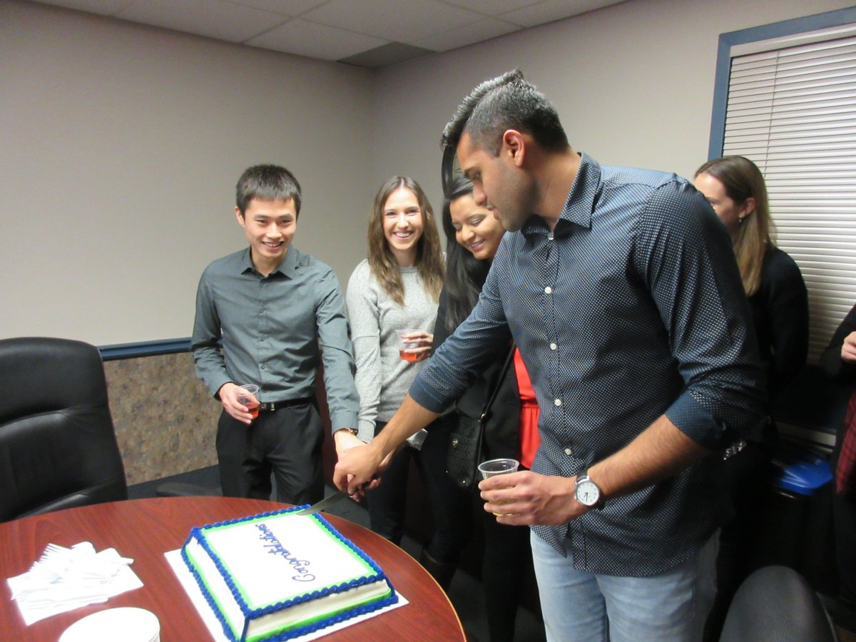 RLBLLP's tweet photo. A BIG congrats to @Taha_Zafar, Michelle, Richard & Anisha on passing @goCPAontario #CFE2015 ! #cake #rlbisawesome https://t.co/EcUFckcbgg