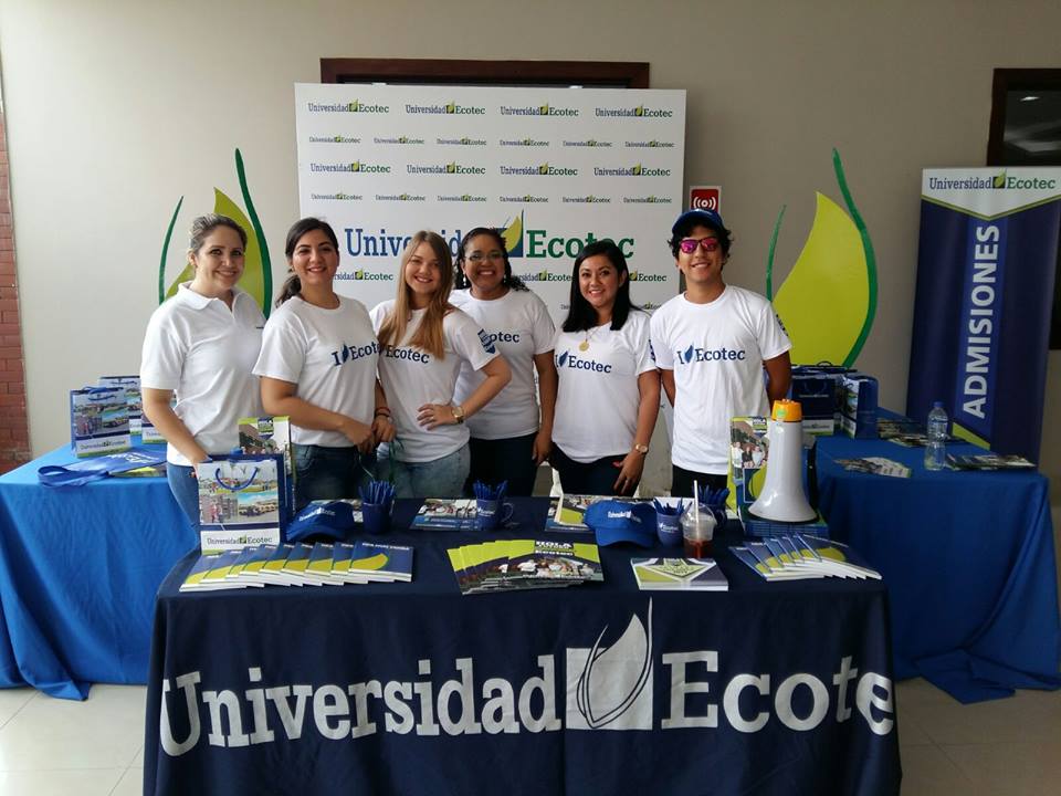 admi_Uecotec's tweet photo. #UECOTEC #OPENHOUSE2015 @admi_Uecotec @marytorresh22 @michellemolinah https://t.co/i4wqQ1Zzfk
