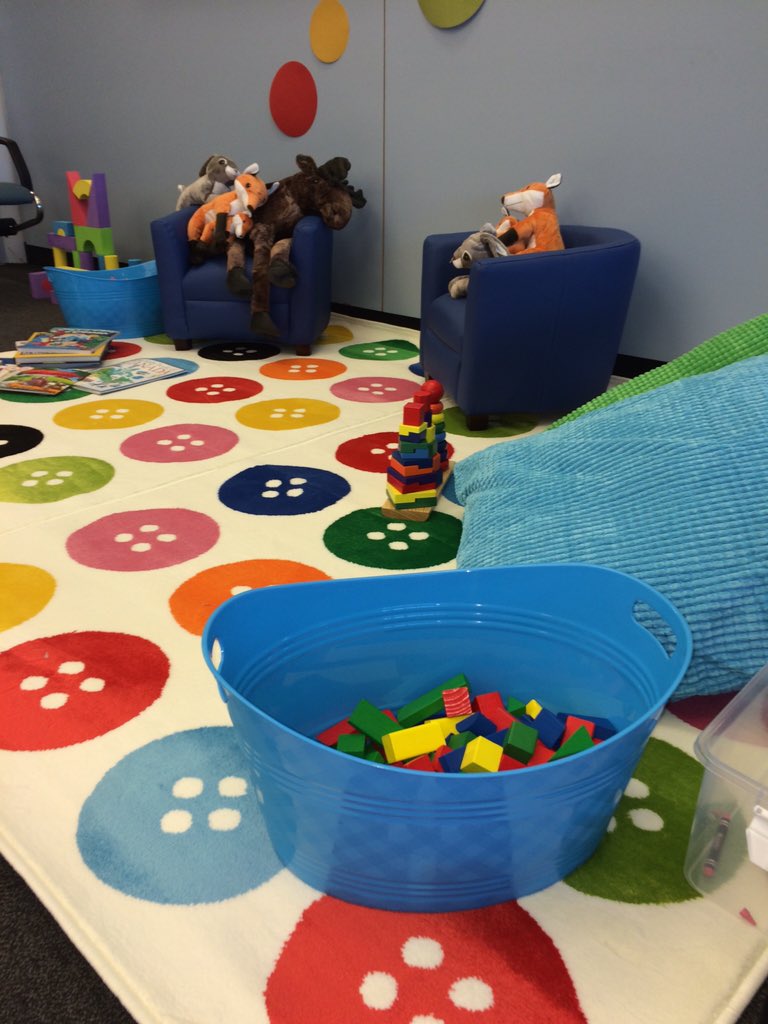 TorontoPearson's tweet photo. We’re putting the finishing touches into our Infield Terminal space for #syrianrefugee families to play together. https://t.co/8o6AaLwKUS