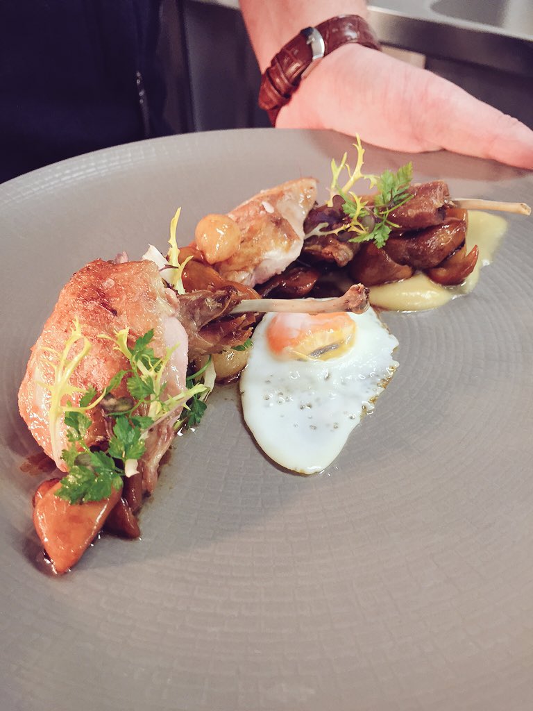 Roast breast of quail, confit legs, ceps &amp; baby onion ragout