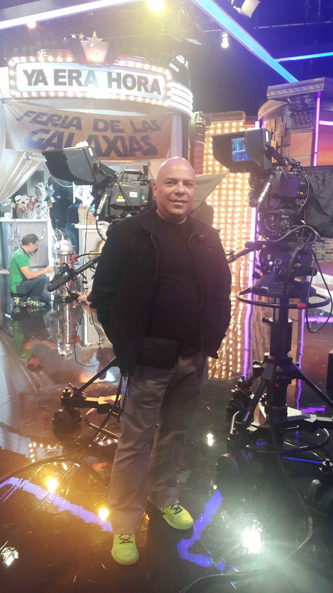 En las grabaciones de <a href="/YaEraHoraTV/">Ya Era Hora</a> #Venevision #telemundo