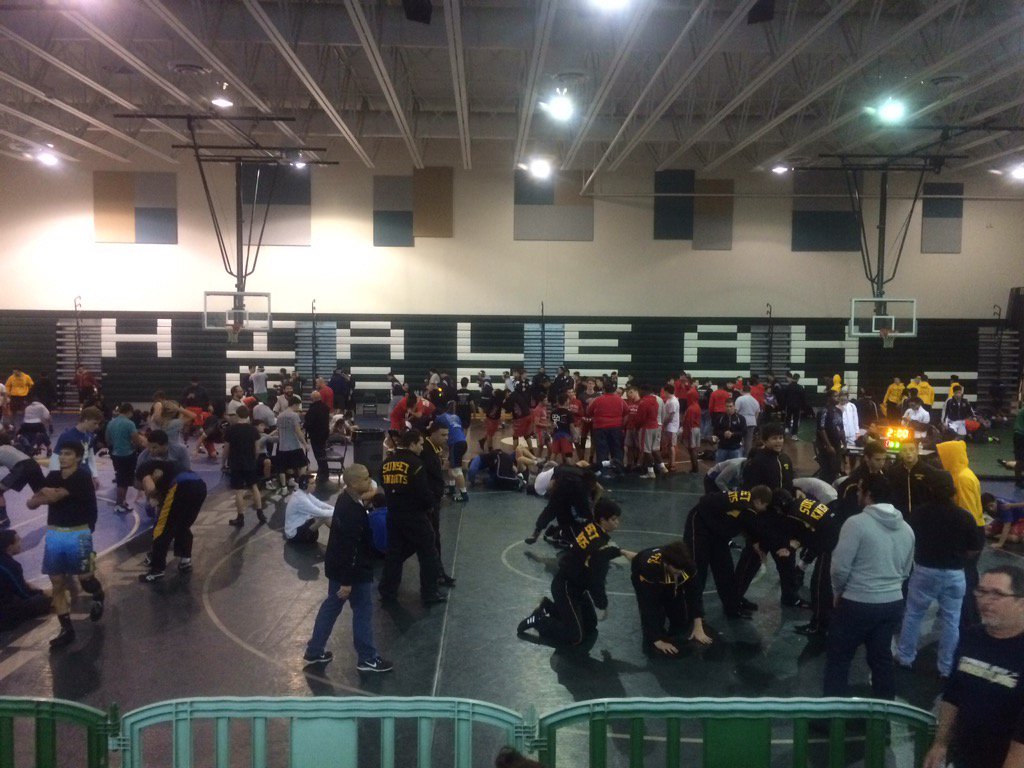 Our wrestlers start a big tournament today at Hialeah Gardens High School! It's all day today and tomorrow🐾🏋🏽