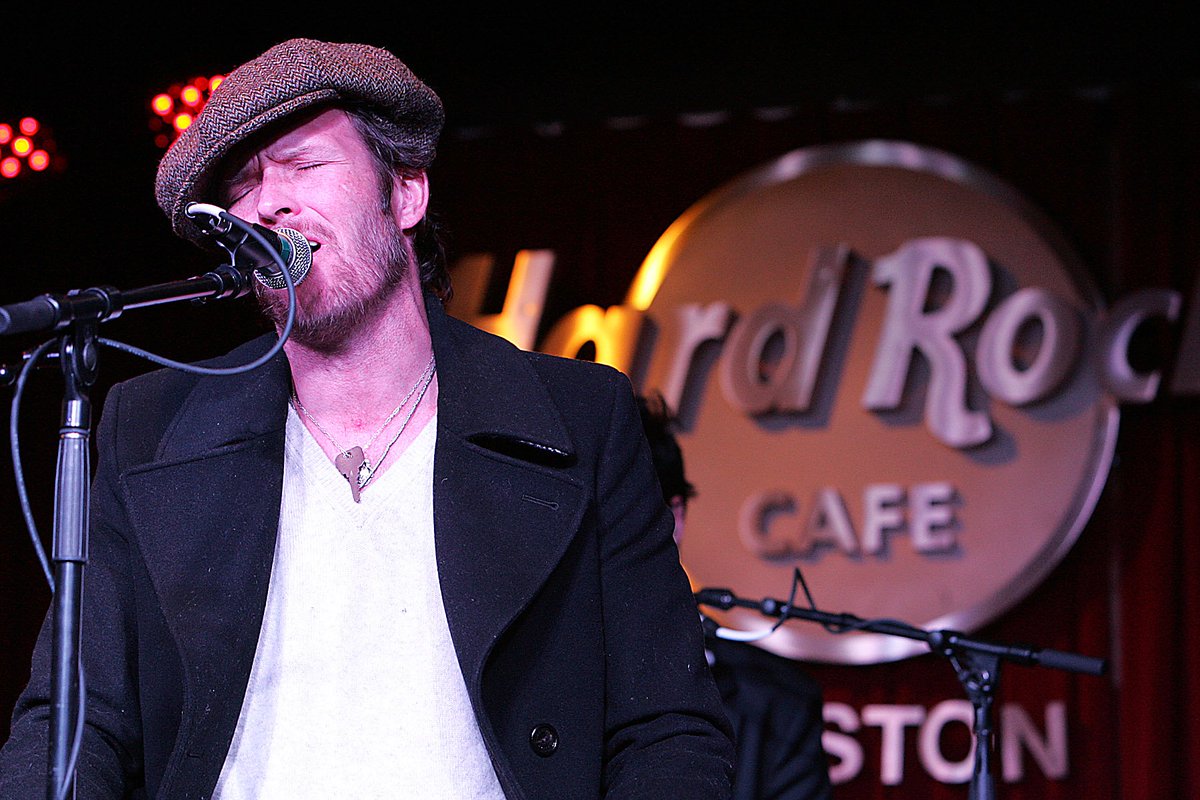HardRock's tweet photo. "#ScottWeiland was a once-in-a-generation ICON." Historian Jeff Nolan remembers Scott on https://t.co/AY9CkvrwcW https://t.co/rPLdIShNe3
