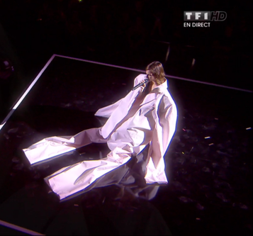 Alextrxm's tweet photo. quand tu as le coup de coeur pour une tenue mais qu'il reste que du XXL #30ansdebercy https://t.co/Te65CsS0FX