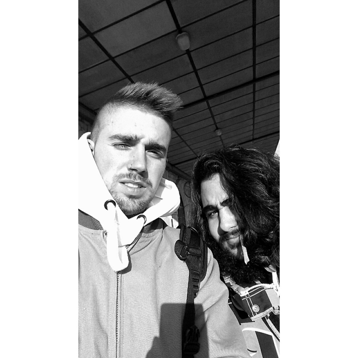 Dadieofficial's tweet photo. Que puedo decir yo de esta persona. Más que un colega y para mi el mejor cámara. Pronto nuevo vídeo 🙌 https://t.co/xzZ52LZzWv