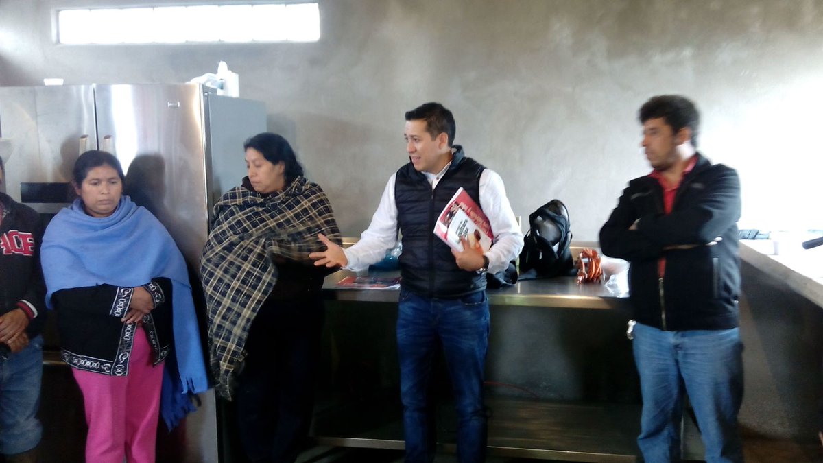 Serrano16Carlos's tweet photo. Visita a Modelo de Extensión CEIP 2015 #Cenadin @JorgeGaloMedina @Aureo_Zagal  @linosma @fernandolopezan https://t.co/1gJv8Kajnh