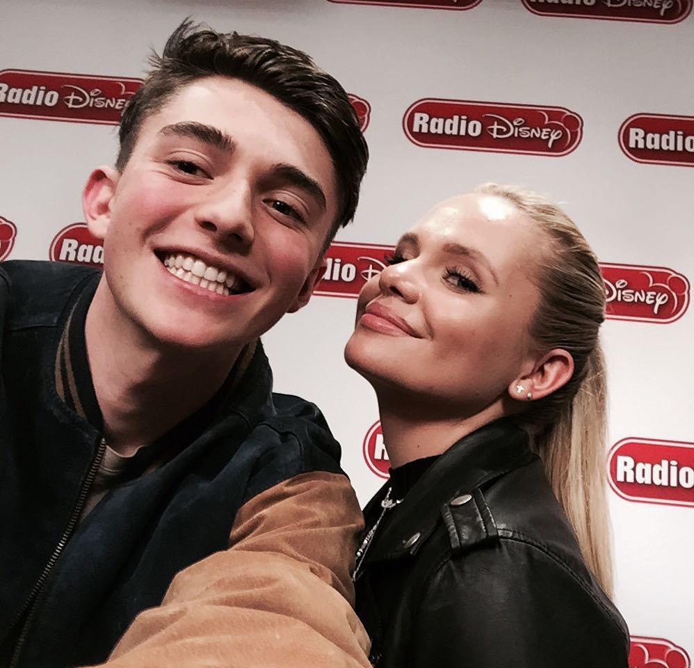 greysonchance's tweet photo. I'll be on .@RadioDisney tonight with @allisimpson at 6 PT/9 PT! Check it on the  RD app 😛 https://t.co/5v4fZEzKOy