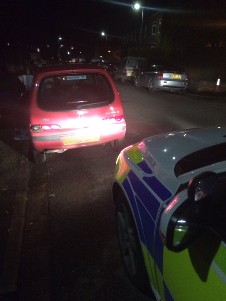 tvprp's tweet photo. Banbury. Stopped for advice on a broken rear light cluster. No insurance, no tax and no MOT. Seized. #p0185 https://t.co/XUjn2FJLpL