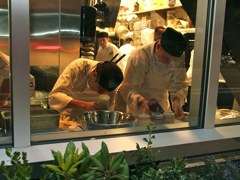 earlsrestaurant tweet picture