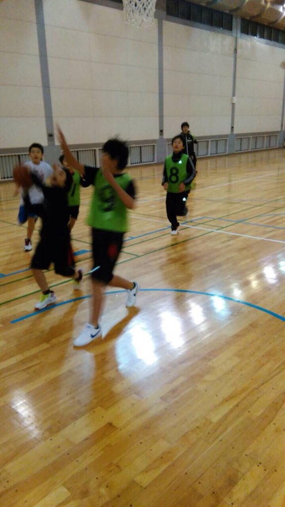 Union_basket's tweet photo. 今週はパス、ドリブルシュートをやりました！
#桶川#ユニオンスポーツクラブ#バスケット教室 https://t.co/cGze2lkjEa