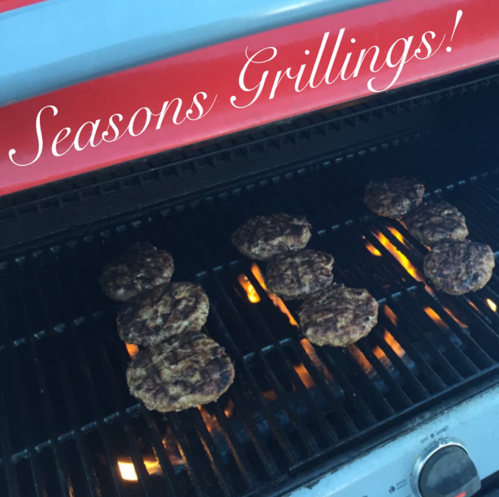 sellingwinnipeg's tweet image. With the weather being as nice as it is hard not to bbq #december #hardlyanysnow #nojacketneeded