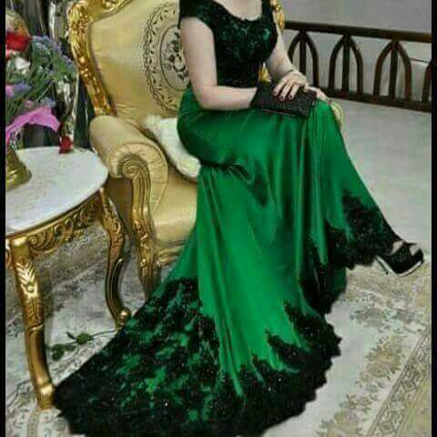 المرأه أرق الكائنـــــات وأصعبــــها . .
لدرجـــه أن الورده ترضيــــها والكلمــة تقتلــها !
