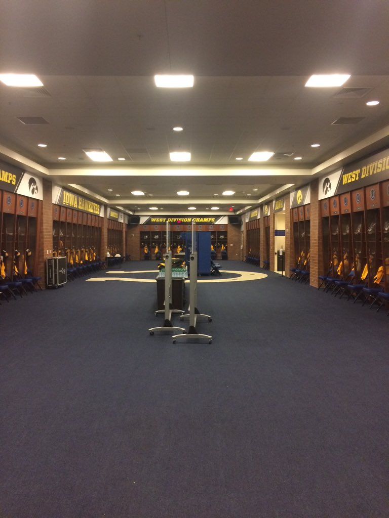 B1Gfootball's tweet photo. The @HawkeyeFootball locker room is set. #B1GFCG https://t.co/aM0cUNK5Gm