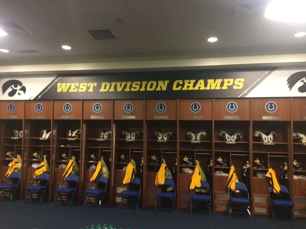 B1Gfootball's tweet photo. The @HawkeyeFootball locker room is set. #B1GFCG https://t.co/aM0cUNK5Gm