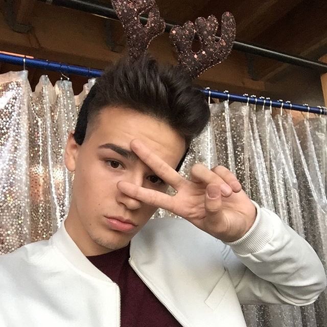 JacobWPriv's tweet photo. Catch me on Radio Disney Family Holiday tonight! 9pm on Disney Channel #RDFamilyHoliday ❄️ https://t.co/RujgcvZY15