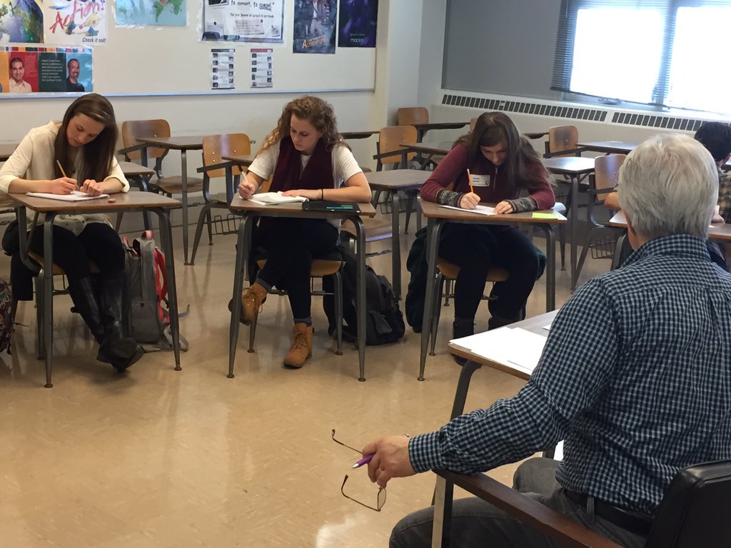 AUD214's tweet photo. Author Tony Romano gets writers thinking at #creativewritingday @District214 @d214finearts https://t.co/TQ1HFfLK6w