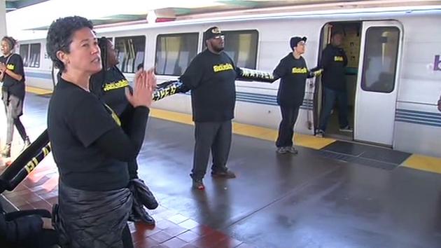 ABC7 News tweet media