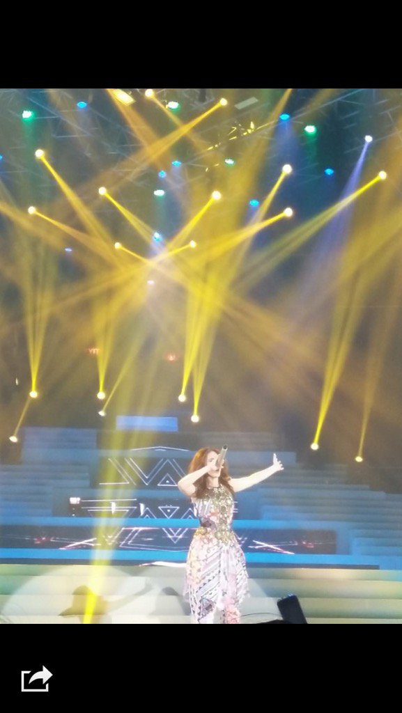 Hail the QUEEN!!  Our POPSTAR!! #SarahGFromTheTop