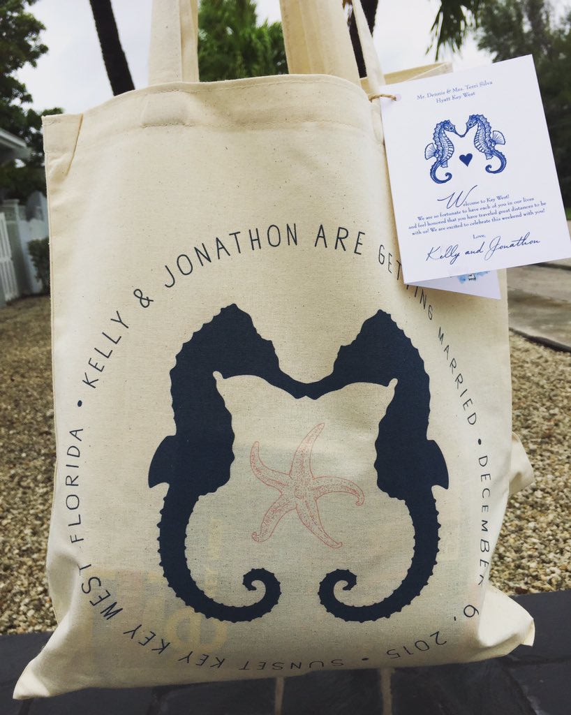 DestWedPro's tweet image. Our Bride and Groom welcoming their guests with these gorgeous bags of goodies! #MrandMrsMillarKW