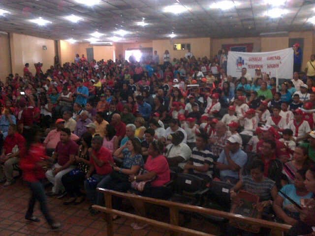 StellaLugo's tweet photo. 470 Madres del Barrio incorporadas en Falcón!!! Viva la Revolución !!! https://t.co/QB9U1cQXbm