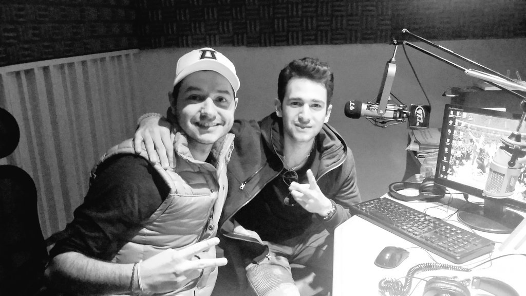laoctava_tv's tweet photo. ¡Ya llegó @musicmandomx! 

¡Sintoniza #EnRoyaT con @alex_aguilare!

https://t.co/i3YnRfSQnc / 97.7 FM / App GRC https://t.co/cfgu8Fgs7d