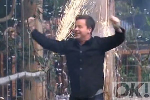 OK_Magazine's tweet photo. Is THIS the best #ImACeleb moment EVER? Dec's victory run is EVERYTHING! https://t.co/racOmCAv9V @antanddec https://t.co/WNn2HAyjiY