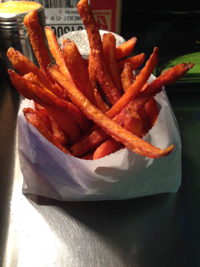 UniversityDogs's tweet image. Our special tonight is $1 off crispy crunchy sweet potato fries ! #SweetPotatoFryday