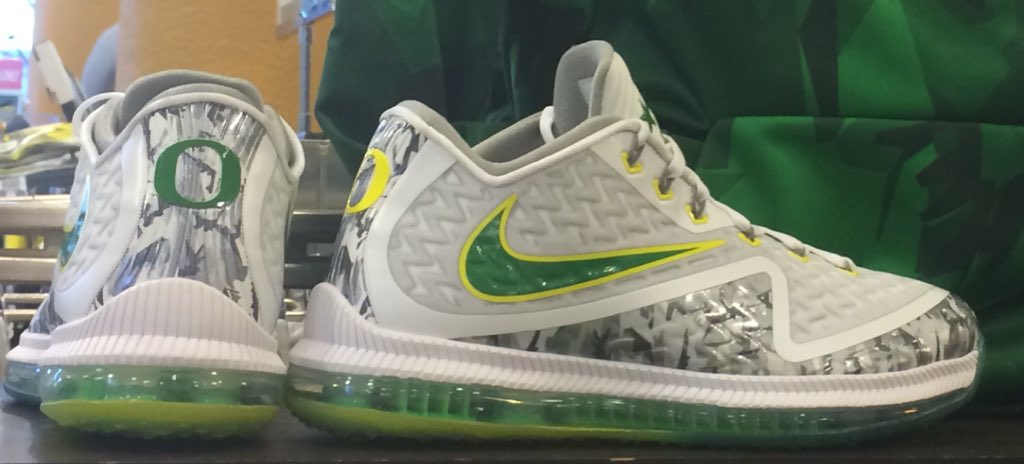 university of oregon nike store