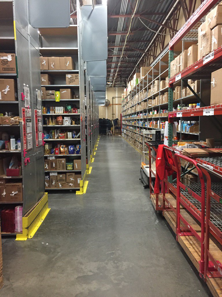 jacciguthrie's tweet photo. 2900 piece truck? No big deal. #1241 #killedit #iloveBRbrand @awibbs09 @AmberHafron https://t.co/olNbJuiqMM