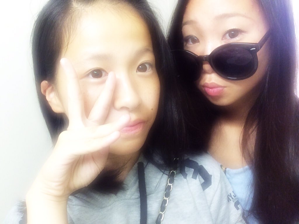desutepi's tweet photo. きっとtwins”は今頃世界最大のアホ女になってるねんやろーな😲笑 https://t.co/pdpsxpecSO